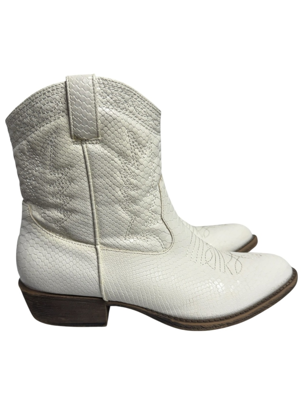 Coconuts by Matisse White Faux Snakeskin Short Cowboy Boots Sz 8